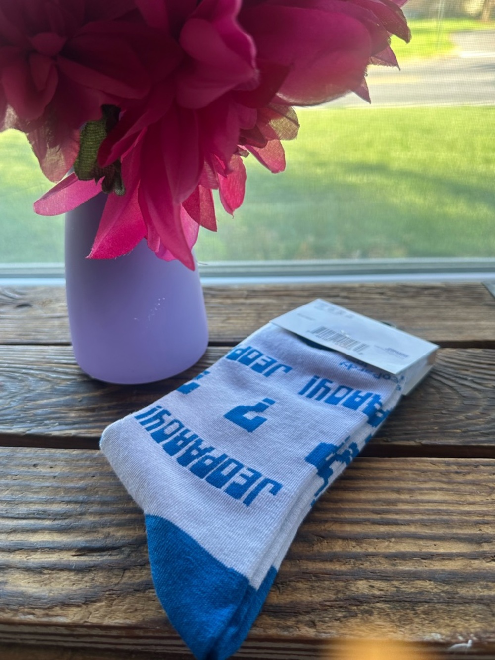 Jeopardy print Men's White & Blue Printed Crew Socks - Brand Unknown